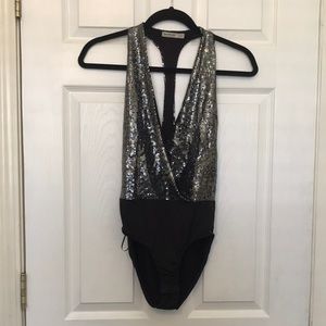 Sequence bodysuit, super flattering